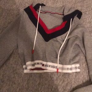 tommy hilfiger cropped sweater